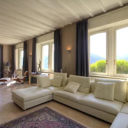 Sleeps 13 Pool Wifi